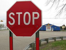 2009_04_25 Detail of STOP sign at Kipp Road