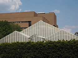 MSU Horticulture Gardens<br>East Lansing, Michigan<br>7 May 2015, Olympus OM-D E-M1 with Olympus 12-40/2.8 lens